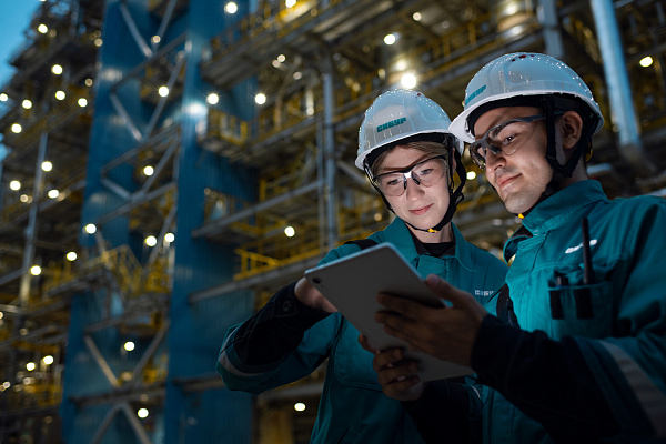 ЭП-600 вечером